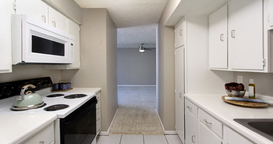 The Inverness Apartments Image 5